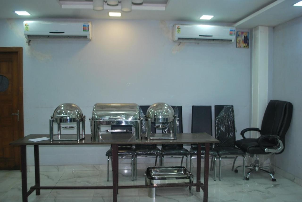 Hotel Heera International Kalkutta Exterior foto